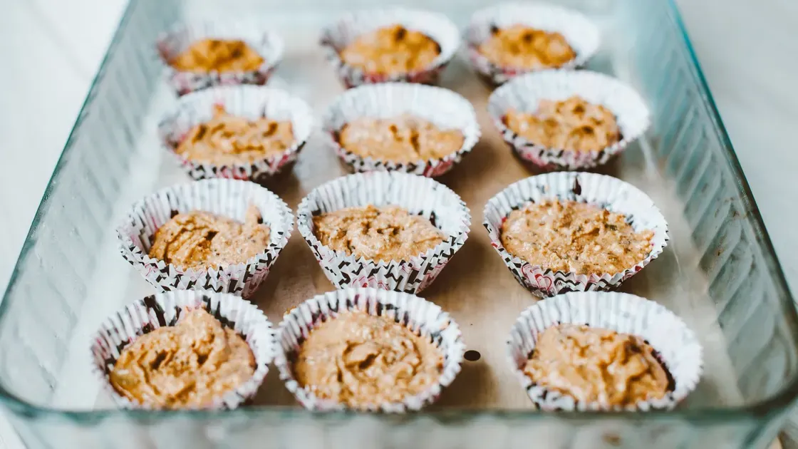 Muffins som gräddas i ugnen