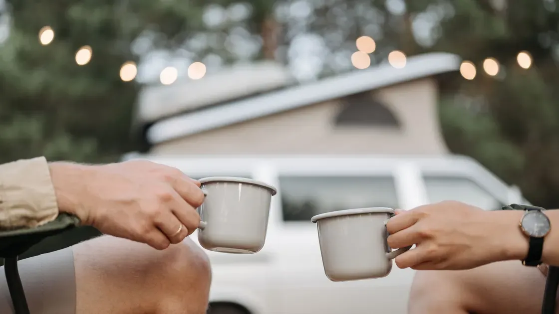 Ånga från en kopp varmt kaffe